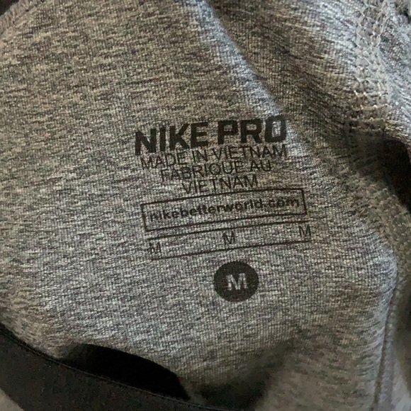 Cropped women’s Nike Pro leggings - Picture 3 of 3